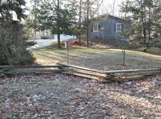 7960 Youngren Rd, Three Oaks, MI 49128