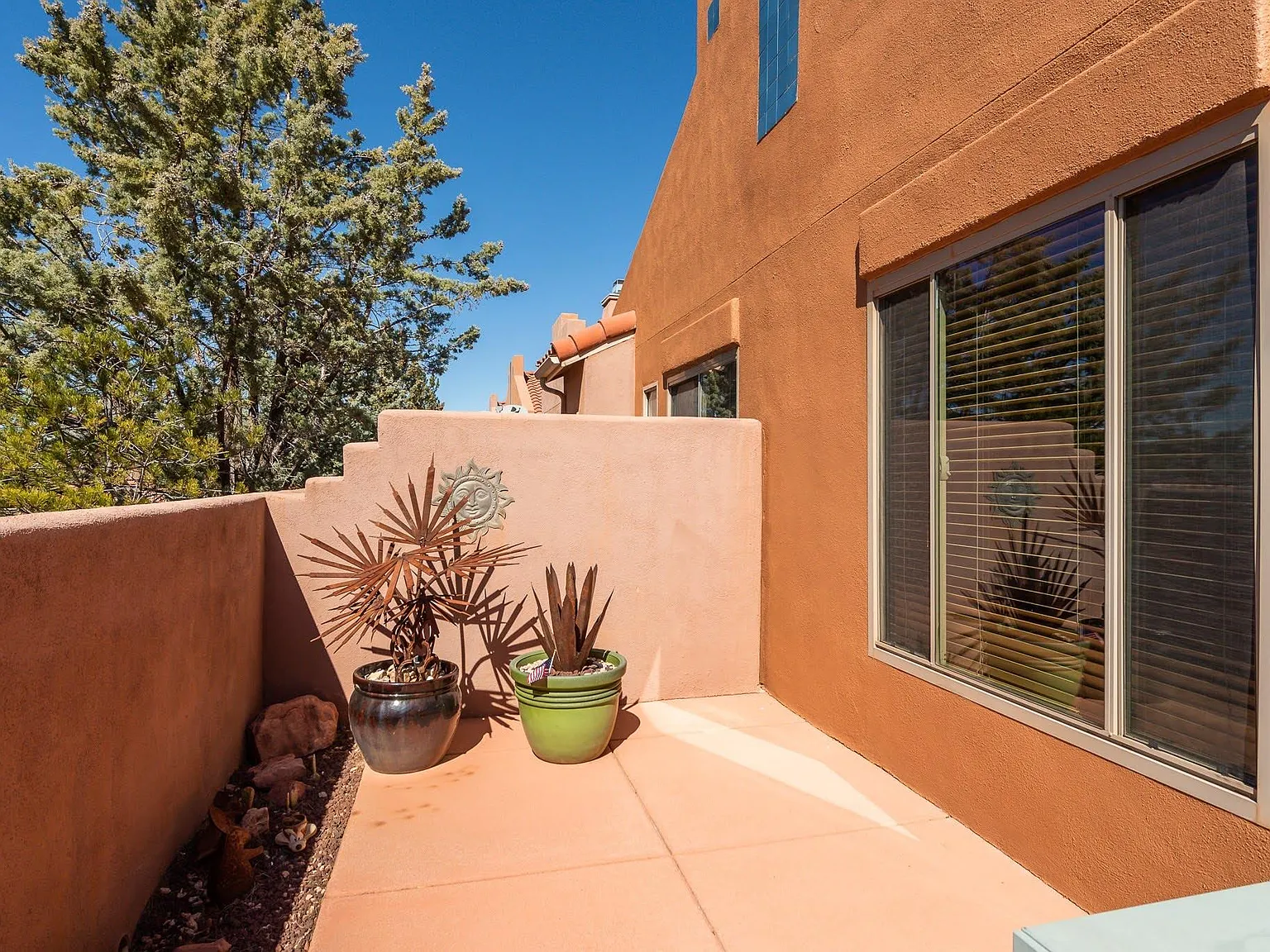 2 bed, 1142 sqft, $2,895 — Photo 2