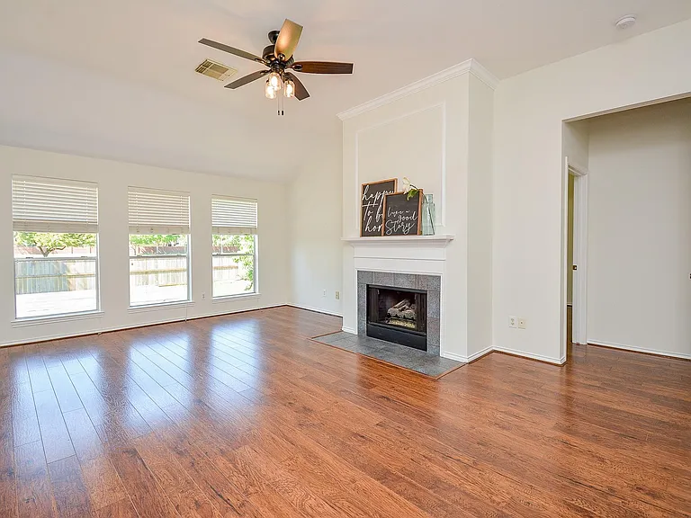 3815 Summerfield Dr — Photo 8