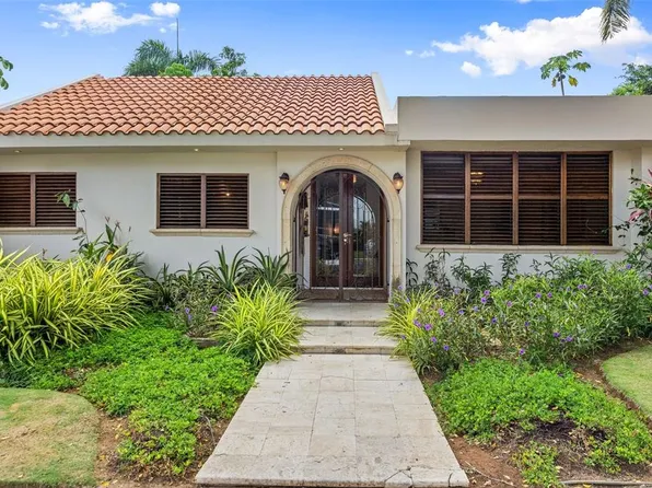 8 Serranaa, Guaynabo, PR 00966