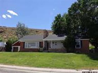 1226 W Jeffers Dr, Rawlins, WY 82301