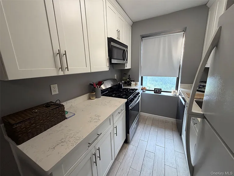 30 Windsor Ter #2D — Photo 10