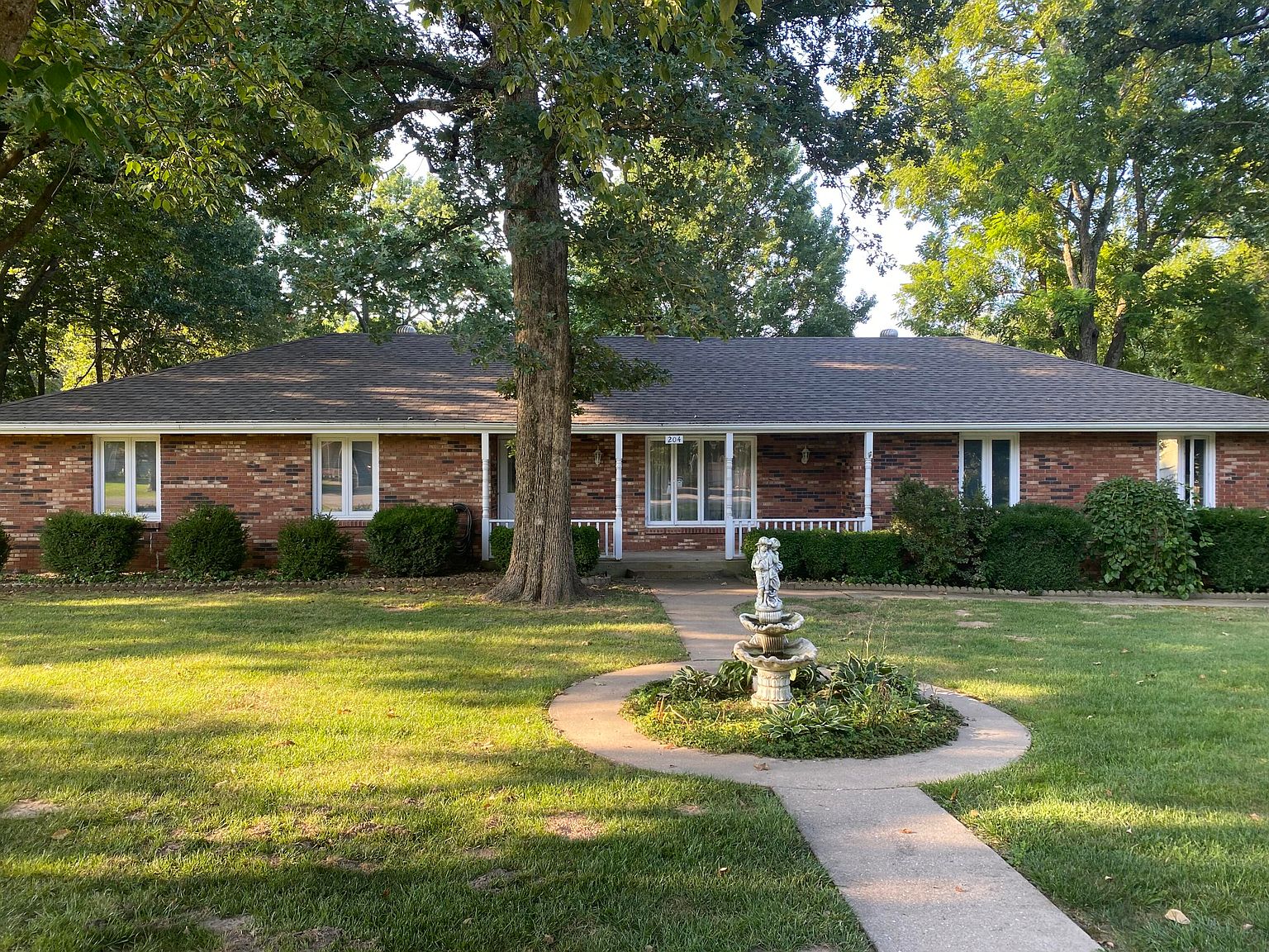 204 W Oak Street, Nixa, MO 65714 Zillow