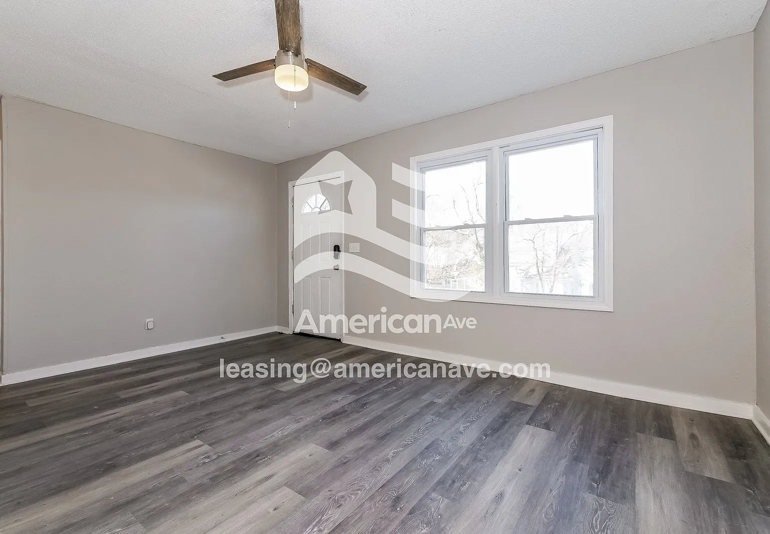 3 bed, 1.0 bath, 1053 sqft, $1,169 — Photo 3