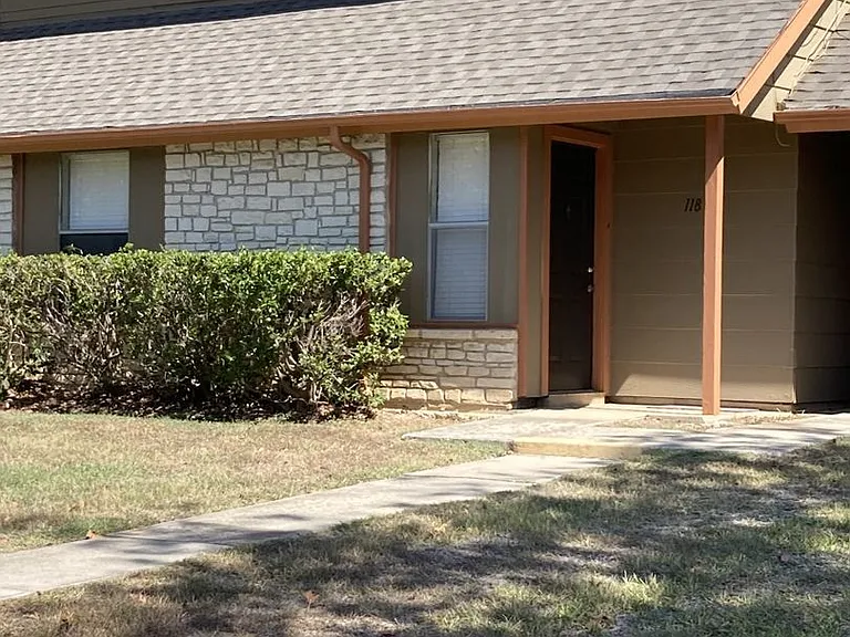 Boerne Townhomes — Photo 37