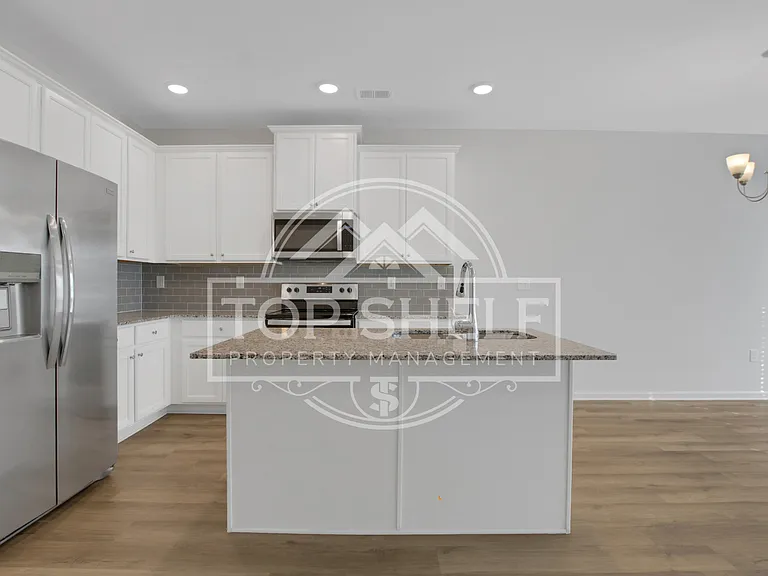 102 Jaxton St #1 — Photo 5