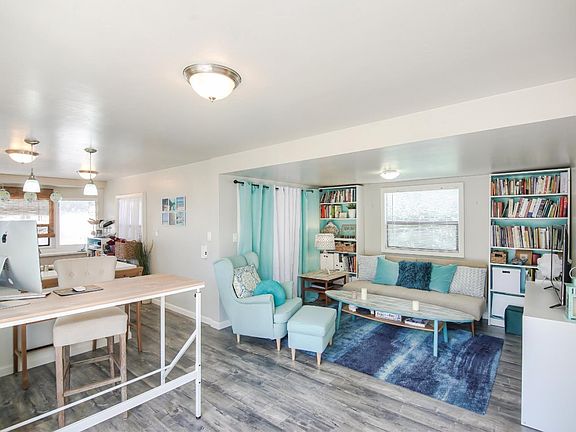 4th image of 750 47 Ave 2