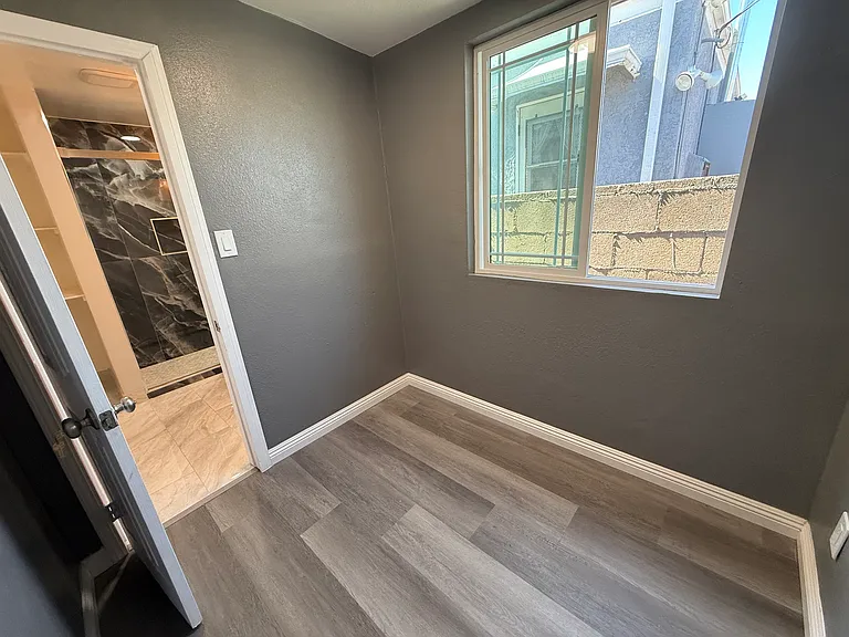 4615 Eugene St — Photo 21