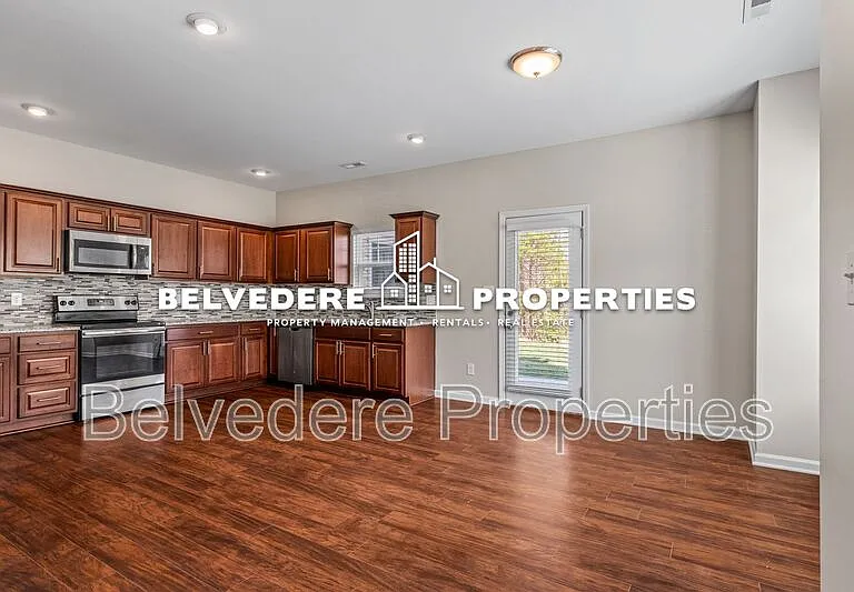 116 Summerland Dr — Photo 10