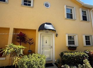 232 Waterside Dr, Hypoluxo, FL 33462