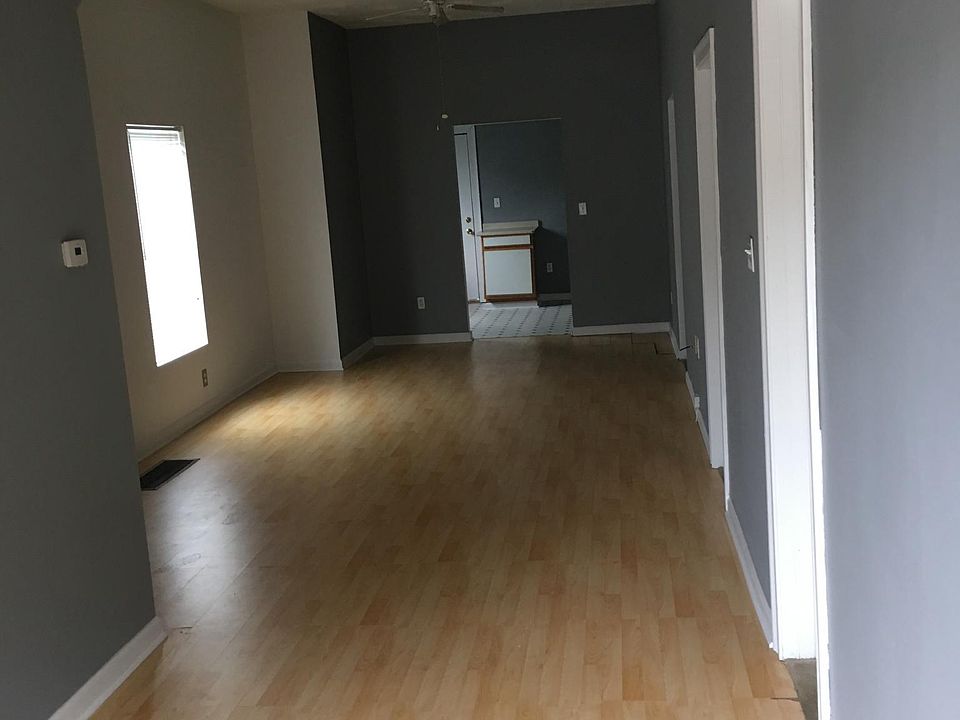 1st image of 2122-2124 Woodlawn Ave