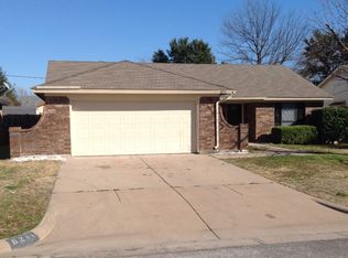 6211 Valley Forge Ct, Arlington, TX 76002