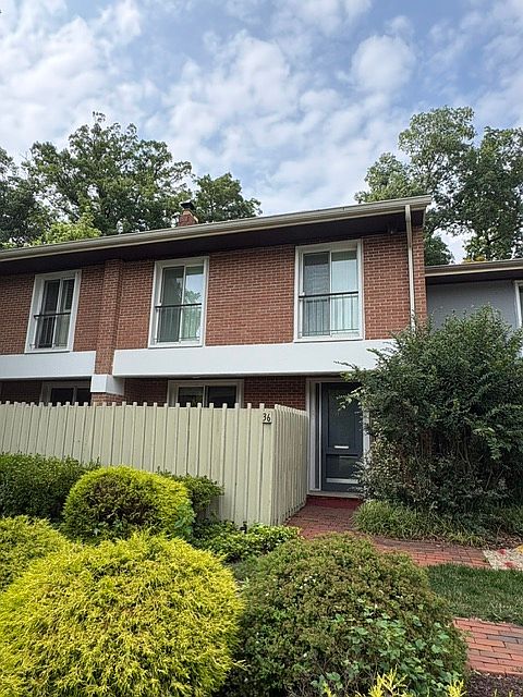 1st image of 36 Bouton Green Ct
