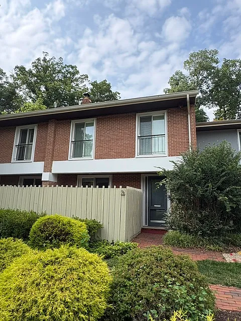 36 Bouton Green Ct