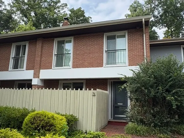36 Bouton Green Ct, Baltimore, MD 21210