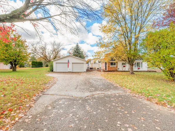 211 Gilbertson Ave, Big Rapids, MI 49307