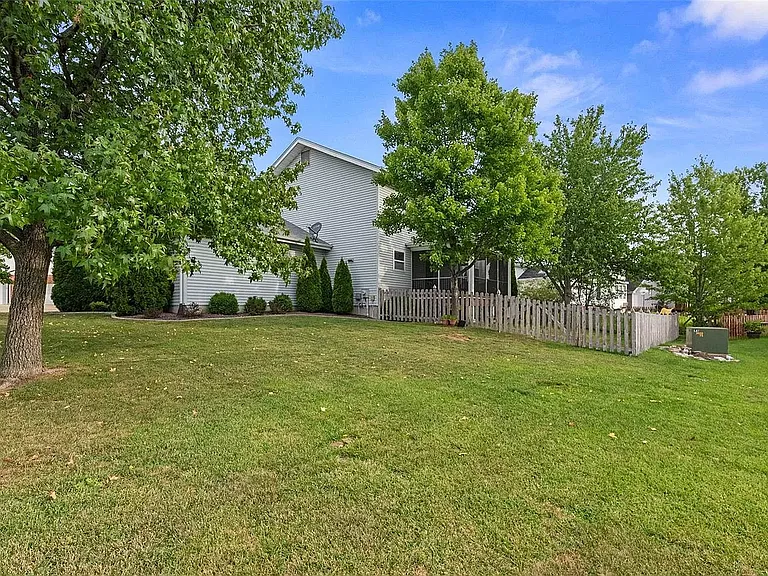 7314 The Cedars Dr — Photo 2