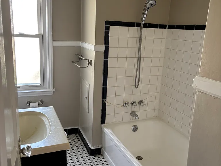 1703 Michigan Blvd — Photo 13