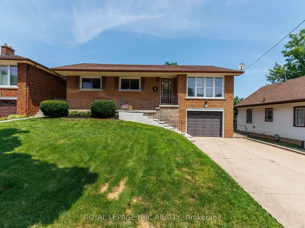 6313 Crawford St, Niagara Falls, ON L2E 5Y8