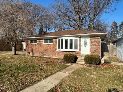 21221 Gordon Rd, Saint Clair Shores, MI, 48081