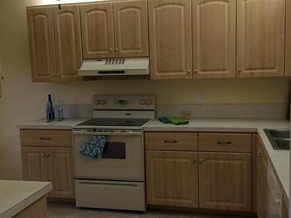 4th image of 1600 SE Saint Lucie Blvd APT 204