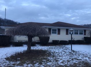 31 Damper Rd, Hammondsville, OH 43930