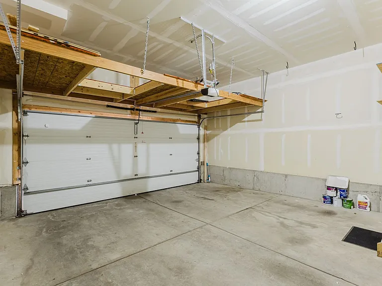 2656 Champagne Ave — Photo 49