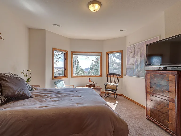 16175 Sandstone Dr — Photo 35