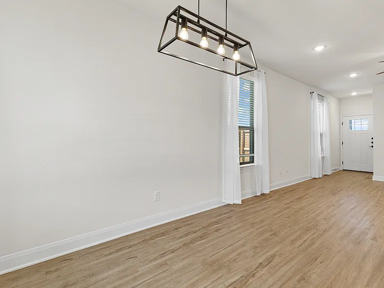 7615 Gramercy Way #102 — Photo 11