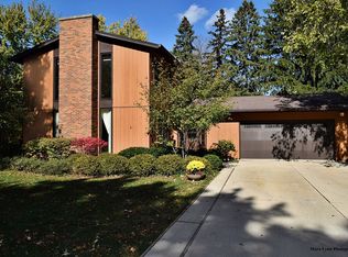 805 Maple Ln, Batavia, IL 60510