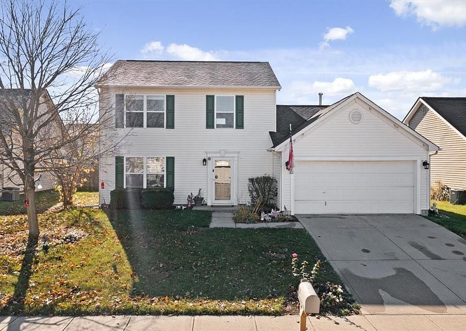 1st image of 733 Woodcote Ln
