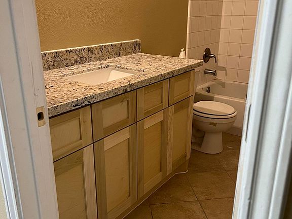 5th image of 1218 Laurel Chase Trl