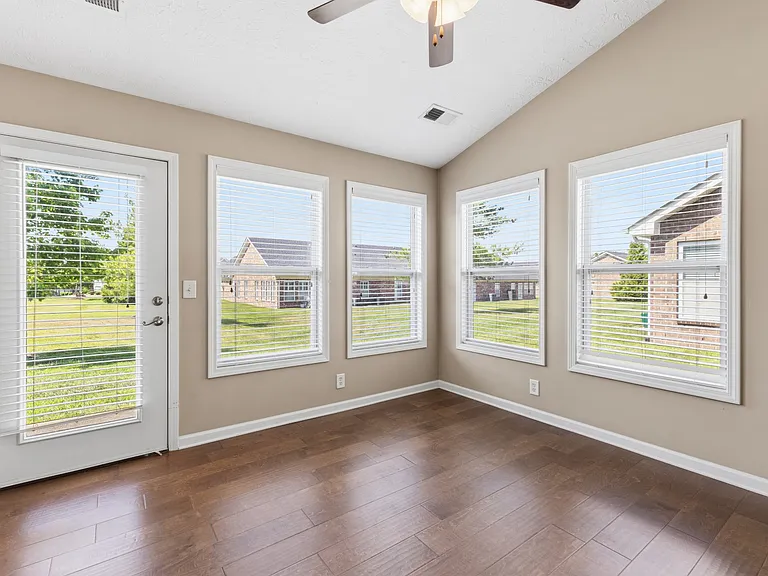 395 Devon Chase Hl #1004 — Photo 16