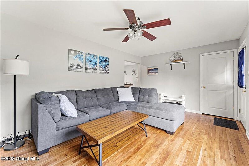 5th image of 11 Berchman Drive
