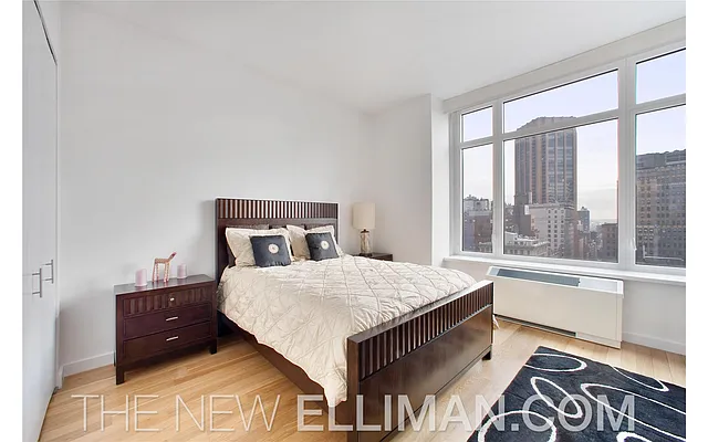 Sold by Douglas Elliman | media 17
