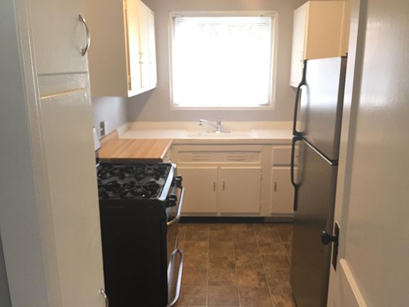 4th image of 14 Cambon Dr