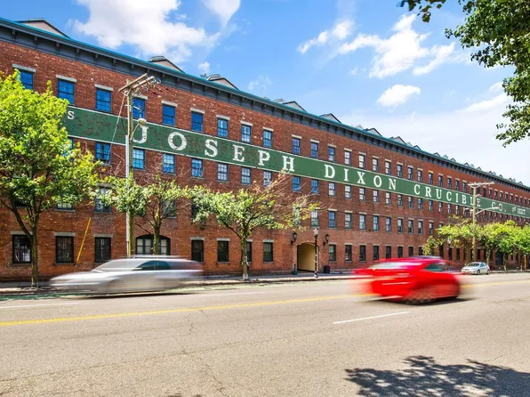 227 Christopher Columbus Drive image 18 of 18