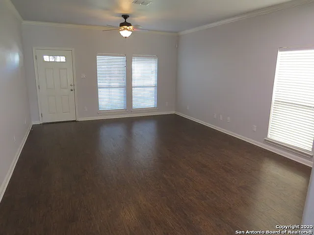 3 bed, 2.0 bath, 1714 sqft, $1,950 — Photo 3