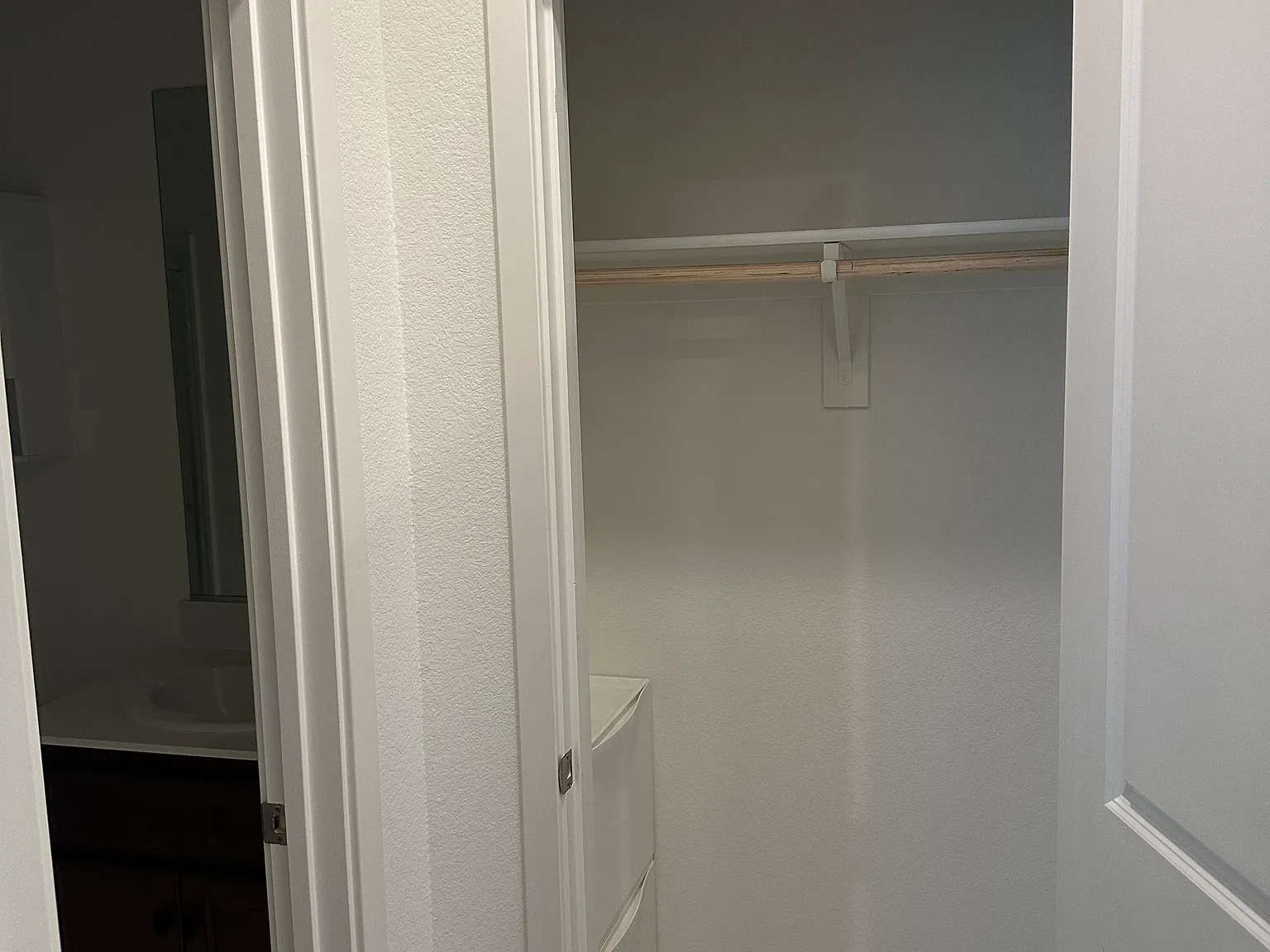 4 bed, 2205 sqft, $3,090 — Photo 2