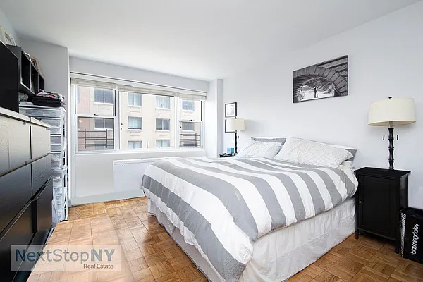 Sold by NextStopNY | media 20
