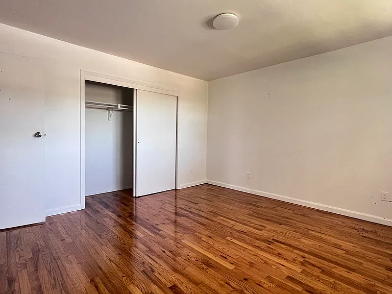 40 Bradley Ave #2 — Photo 3