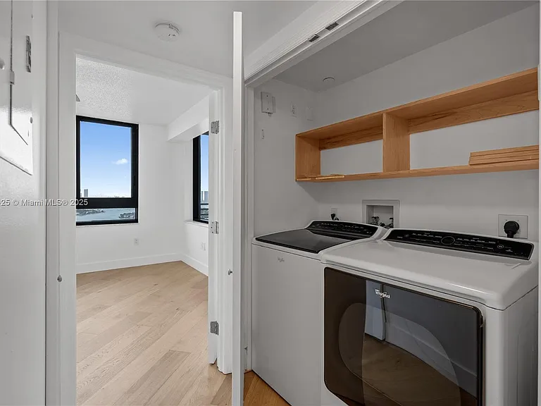 1300 West Ave #2700 — Photo 23