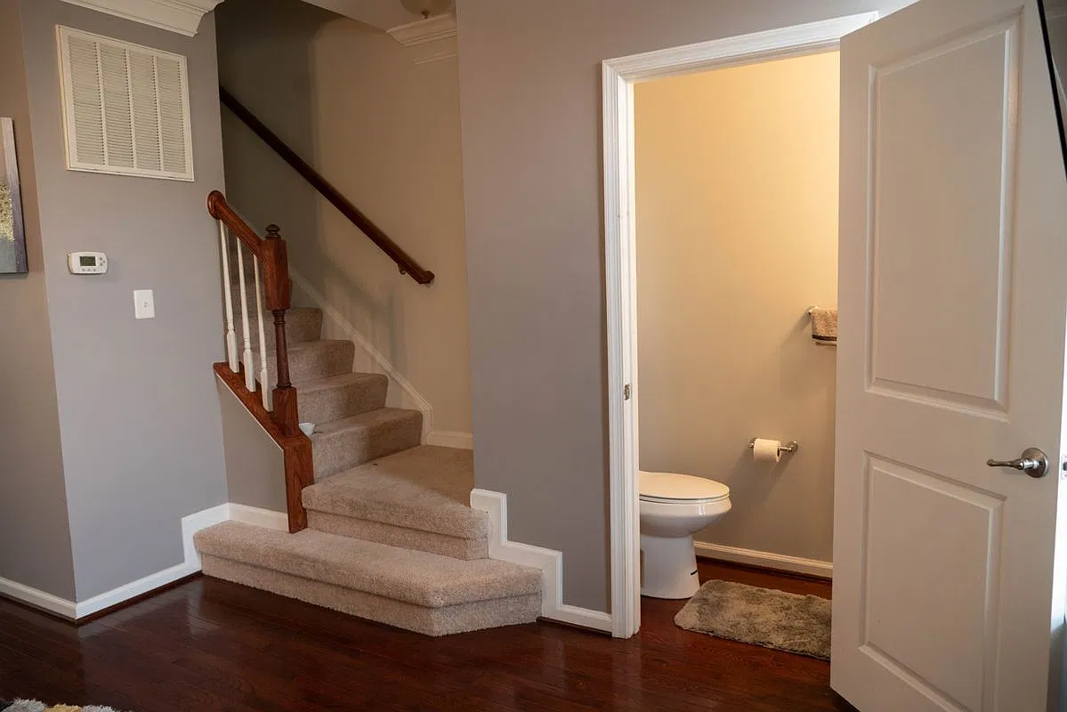 3 bed, 2.5 bath, 1946 sqft, $2,800 — Photo 2