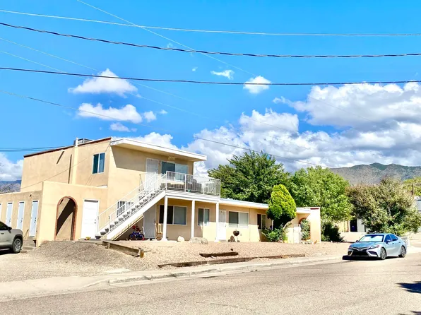 1701 Kirby St NE, Albuquerque, NM 87112