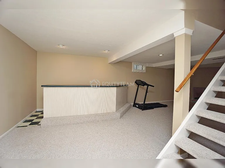 6275 Hummingbird Dr — Photo 22