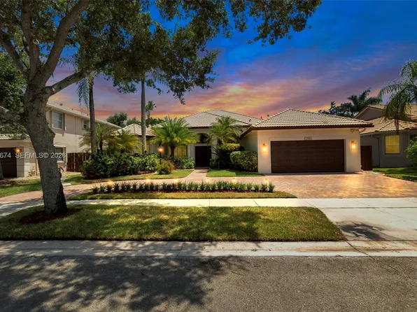 13746 NW 21st St, Pembroke Pines, FL 33028