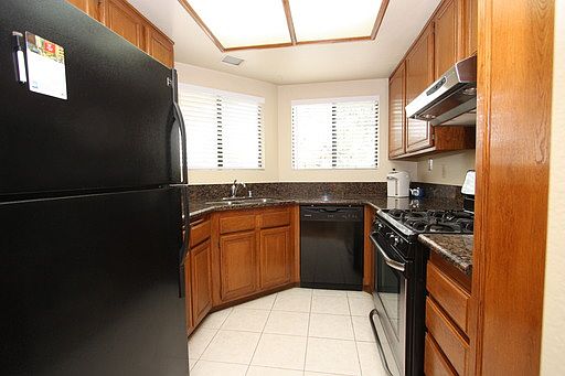 2nd image of 3527 W Savanna St