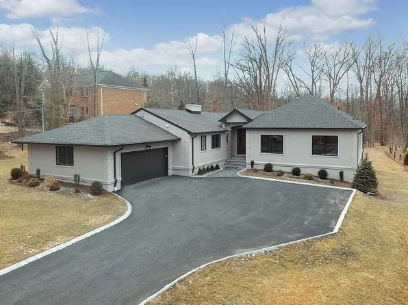 82 Ellisen Rd, Watchung, NJ 07069