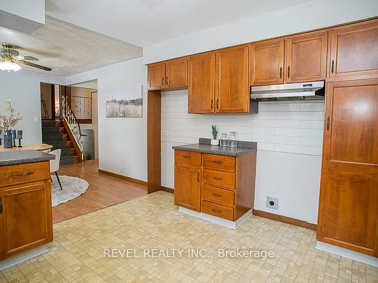 104 Hillside Ave — Photo 10