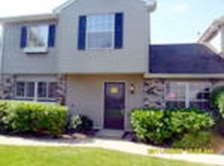 13 Le Jardin Ct, Buffalo Grove, IL